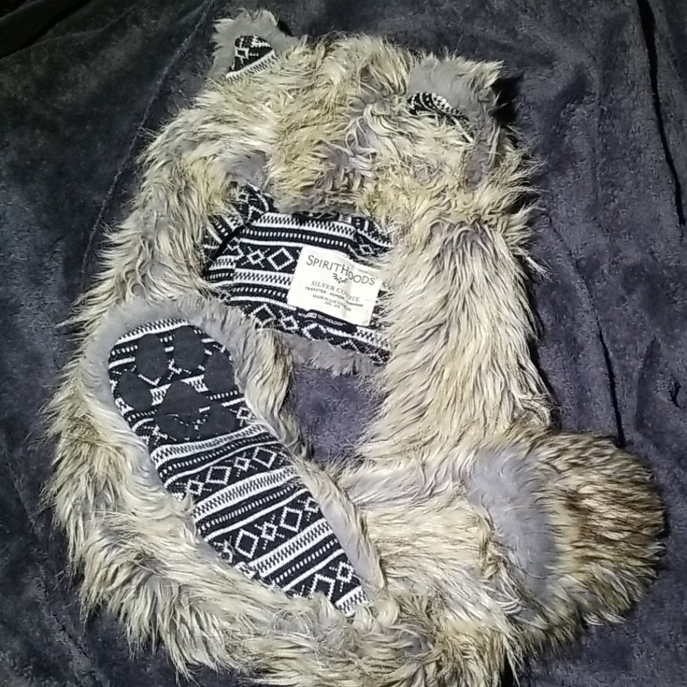 Spirithood HB3 Silver Coyote
